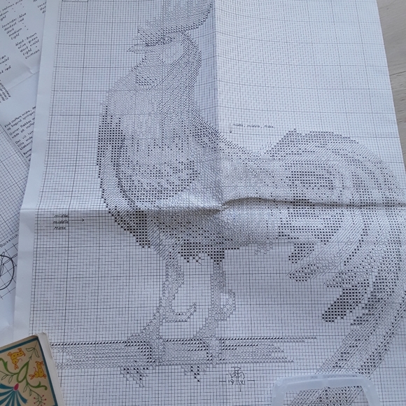 2 Cross Stitch Kits with Embroidery Designs Book - Picture 4 of 5